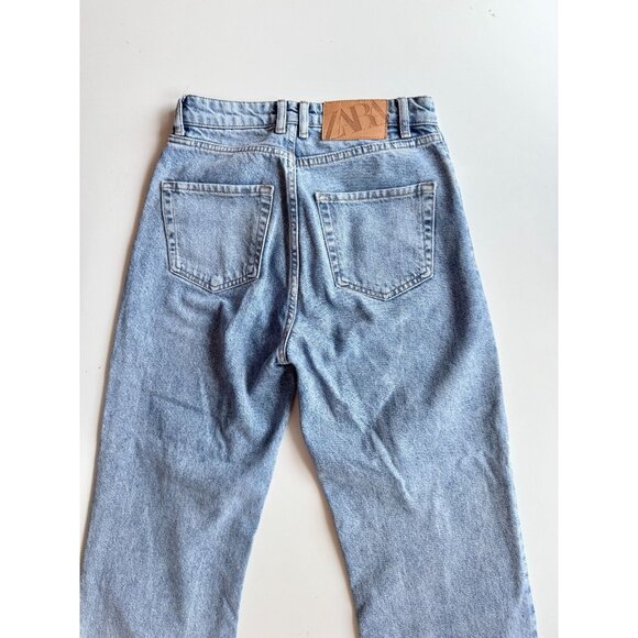 ZARA Light Wash High Rise Wide Leg Raw Hem Jeans, Size 2/24 - Picture 5 of 11